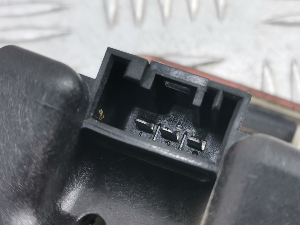 Фонарь задний внутренний правый BMW 3er E46 1998-2006