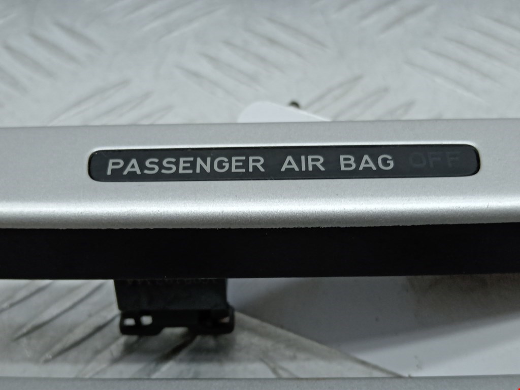 Рамка магнитолы VOLKSWAGEN Passat B6 2005-2011