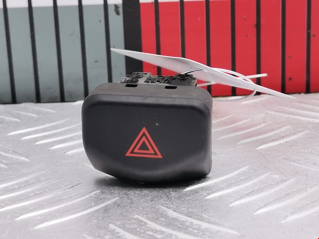 Кнопка аварийной сигнализации (аварийки) NISSAN Note E11 2005-2014