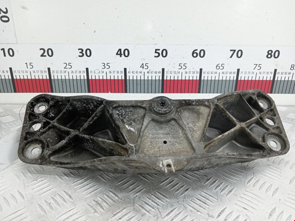 Подушка (опора) крепления КПП BMW 7-Series (E65/E66) (2001-2008)