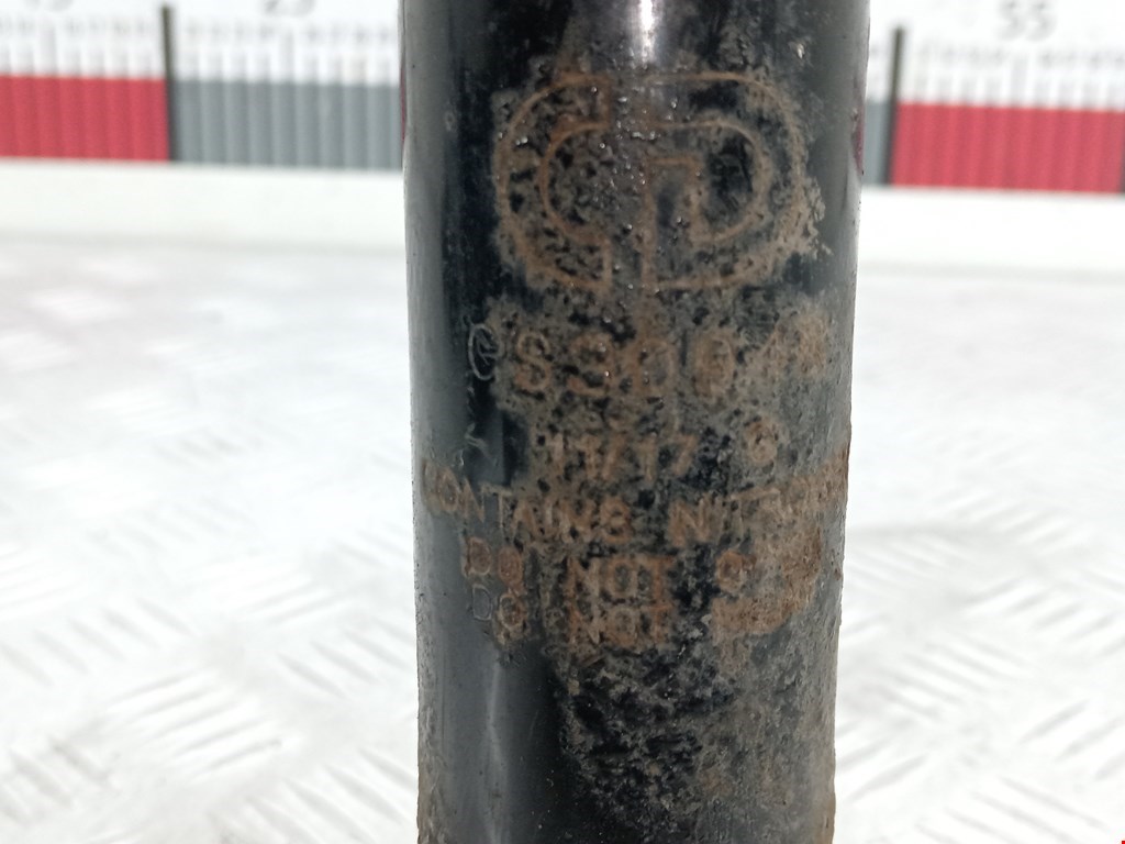 Амортизатор задний левый VOLKSWAGEN Passat B6 2005-2011