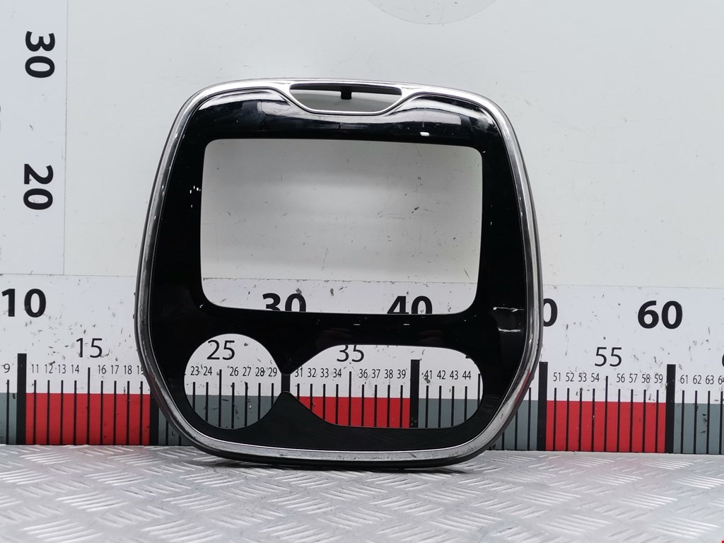 Рамка магнитолы RENAULT Captur II 2019-н.в.