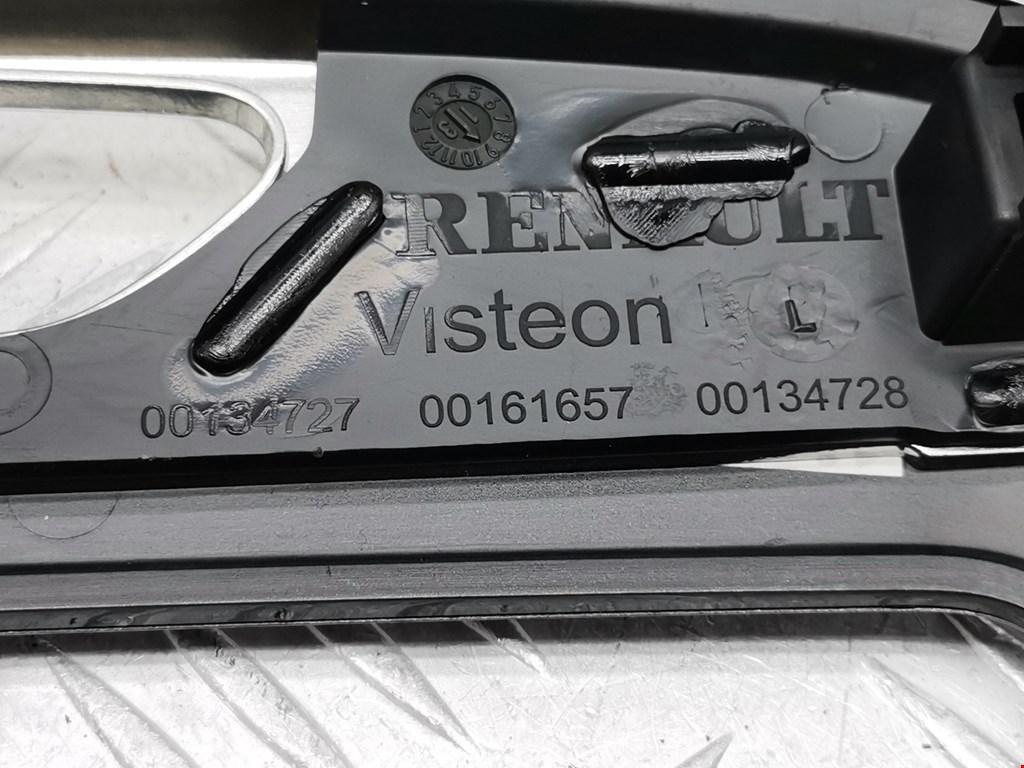 Рамка магнитолы RENAULT Captur II 2019-н.в.