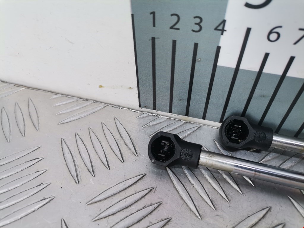 Амортизатор крышки (двери) багажника PEUGEOT 308 2007-2015