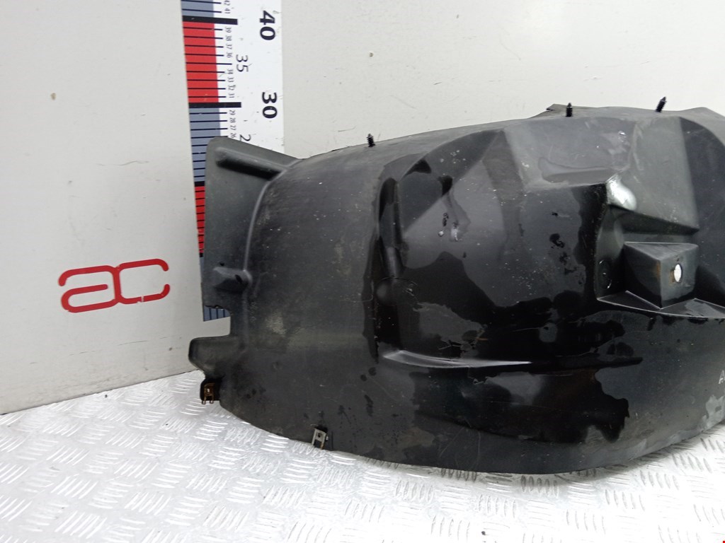 Локер (подкрылок) передний правый FORD Explorer 1995-2001