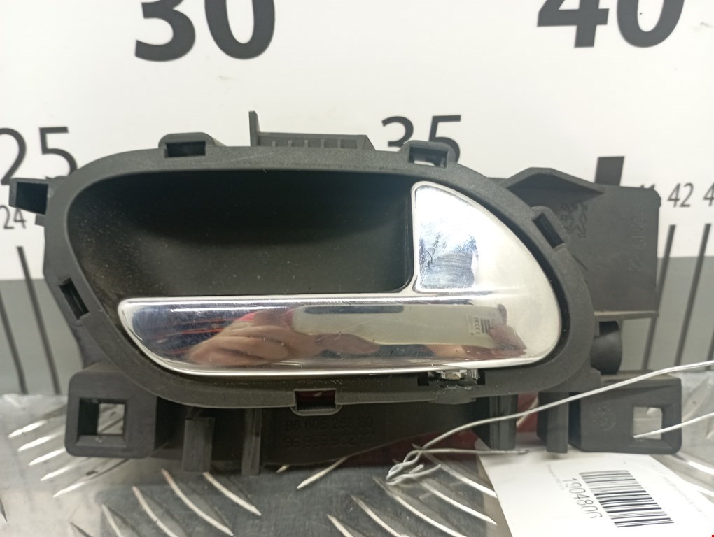 Ручка дверная передняя внутренняя правая PEUGEOT 308 2007-2015