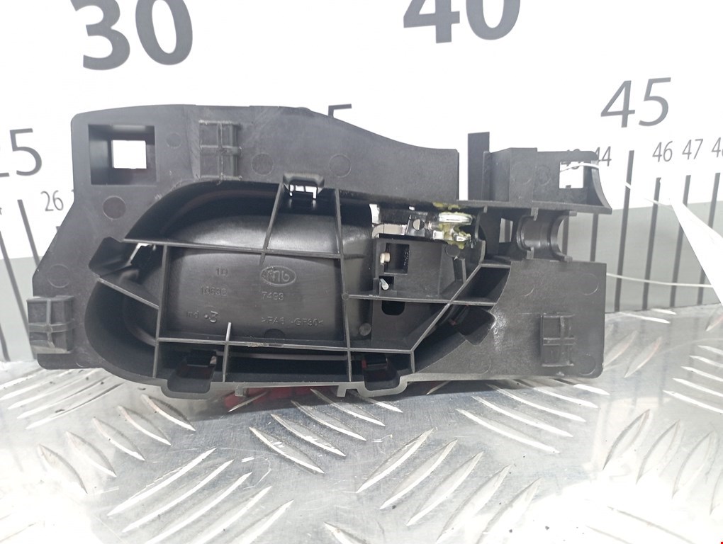 Ручка дверная передняя внутренняя правая PEUGEOT 308 2007-2015