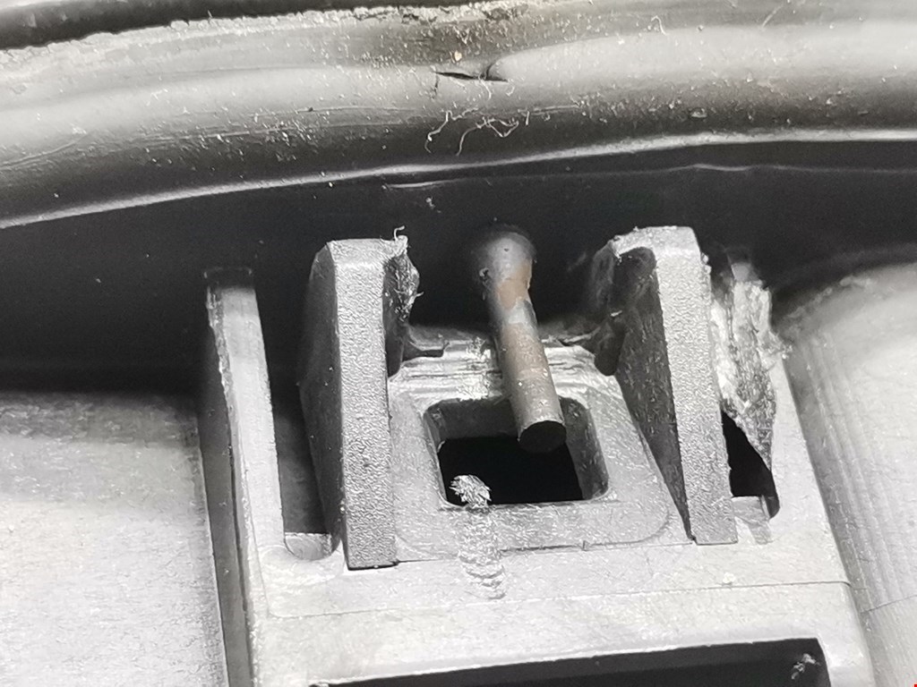 Лючок бензобака BMW 7er 7 серия E65/E66 2001-2008