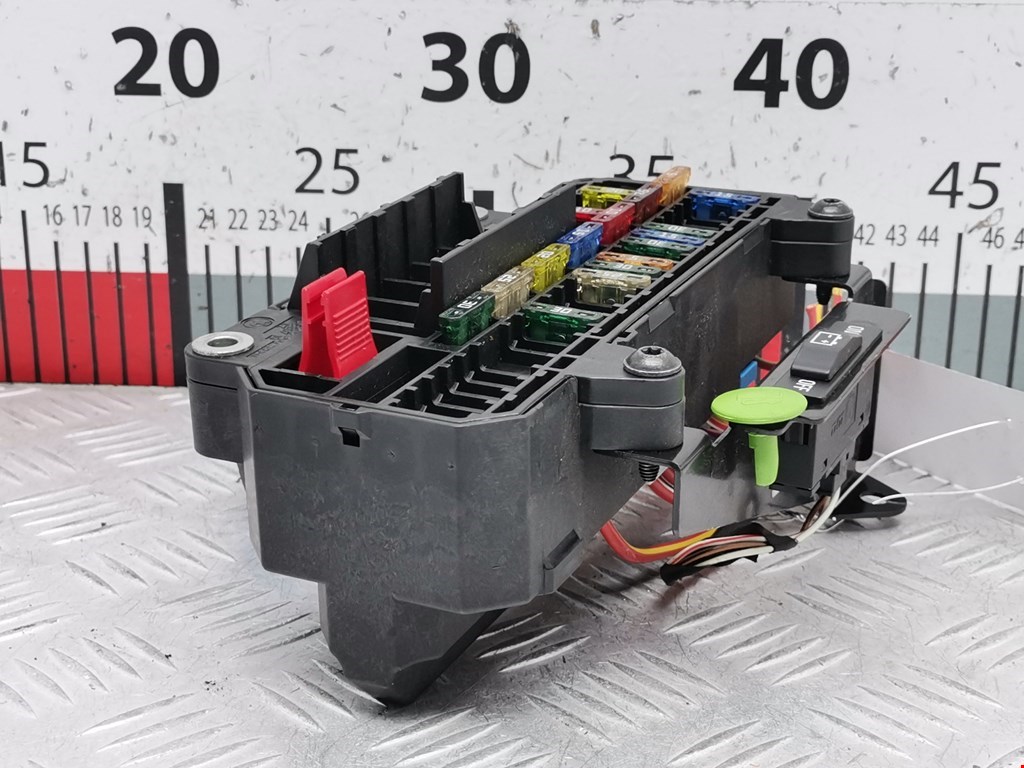 Датчик уровня в бачок омывателя BMW 7er 7 серия E65/E66 2001-2008