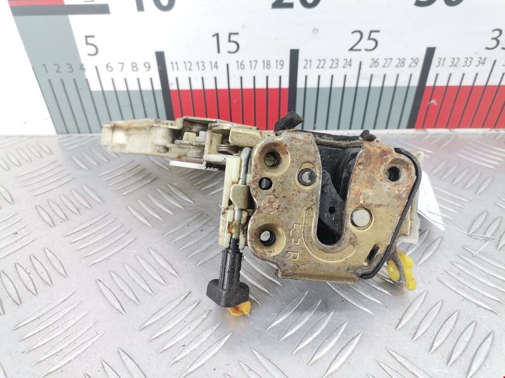 Замок двери передней правой NISSAN Micra K11 1992-2002