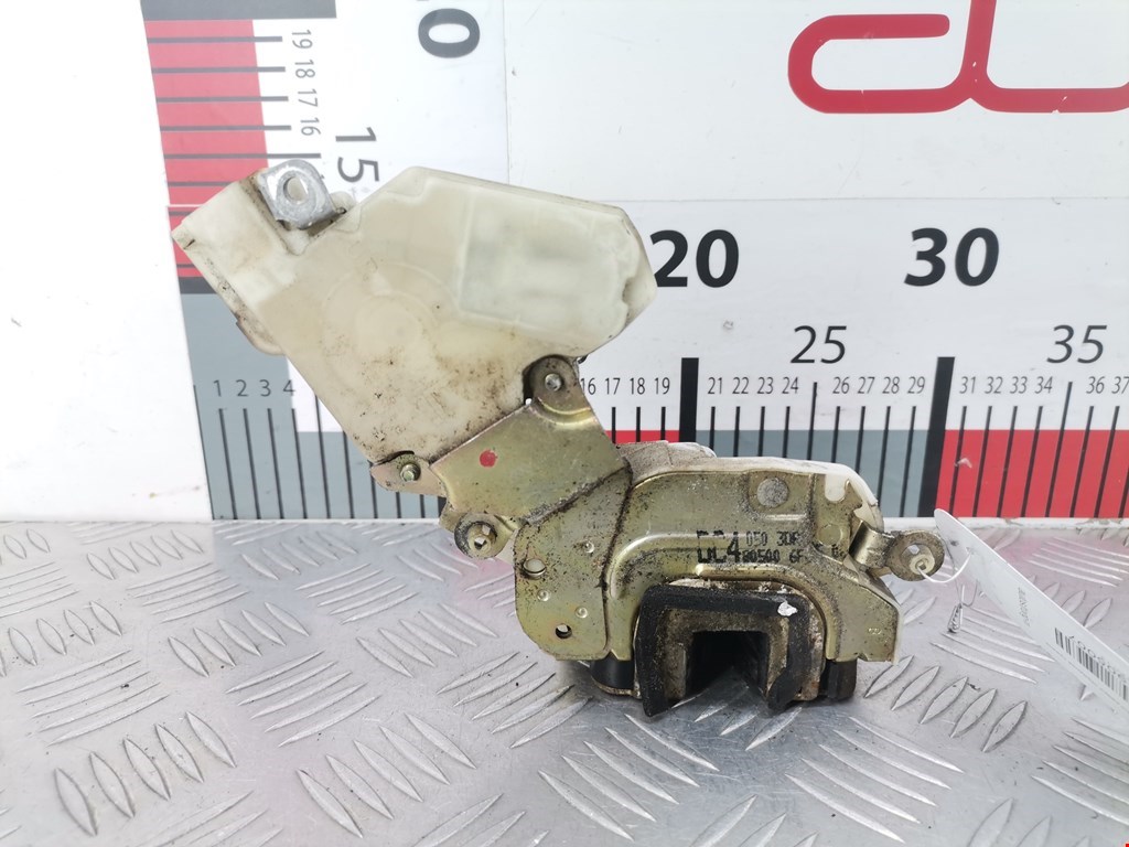 Замок двери передней правой NISSAN Micra K11 1992-2002