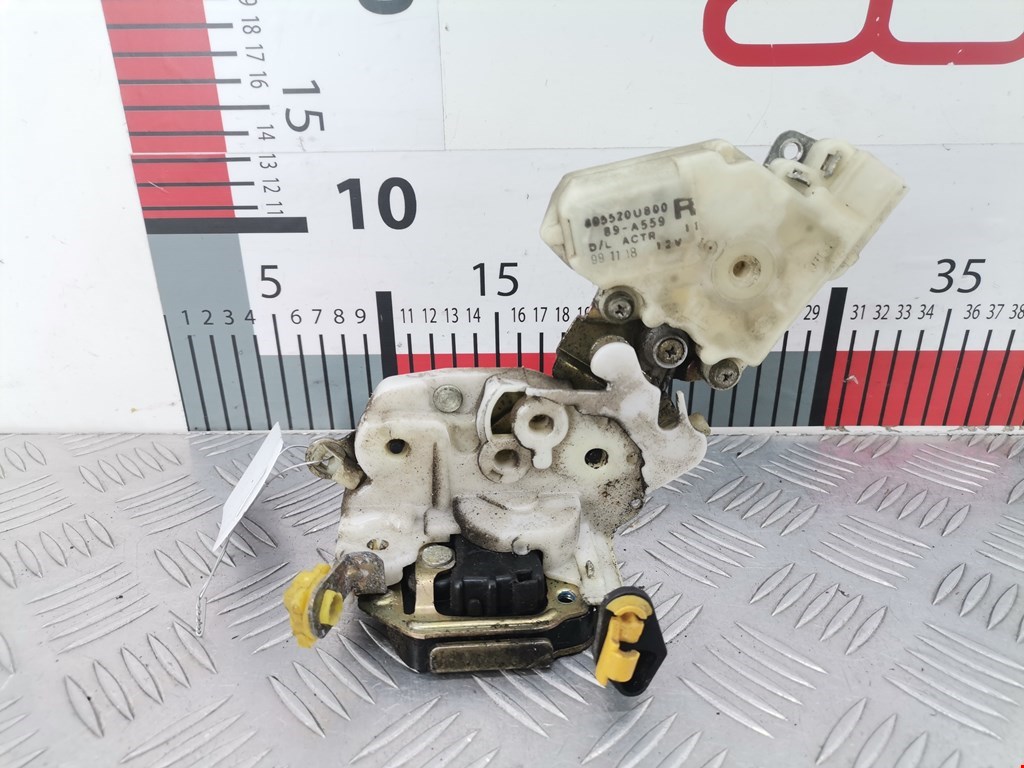 Замок двери передней правой NISSAN Micra K11 1992-2002