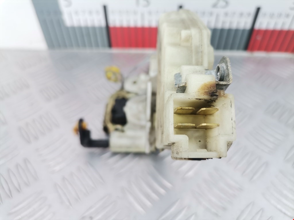 Замок двери передней правой NISSAN Micra K11 1992-2002