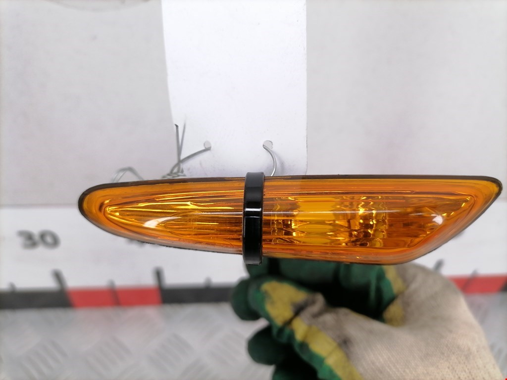 Повторитель указателя поворота левый BMW 3-Series (E46) (1998-2007)