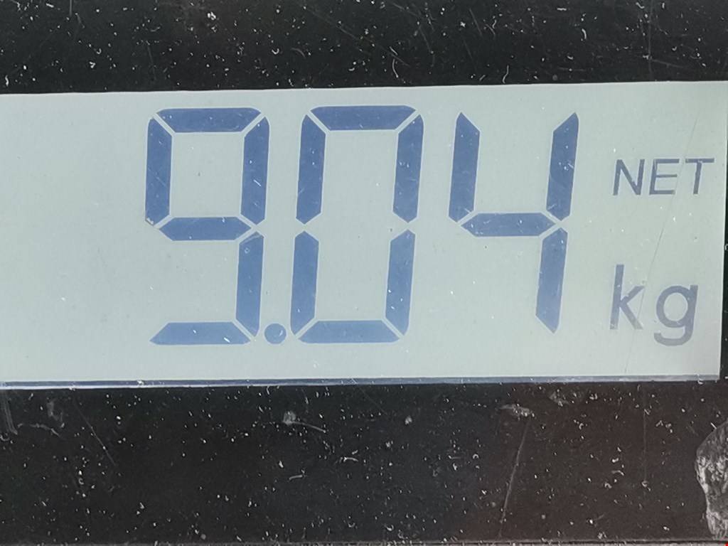 Амортизатор передний левый MAZDA Premacy CP 1999-2004