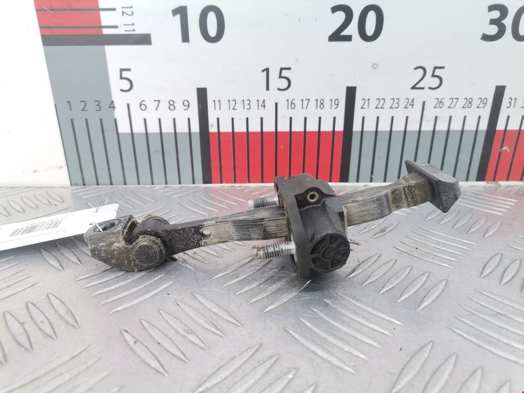 Ограничитель открывания двери FORD Fiesta 2008-2012