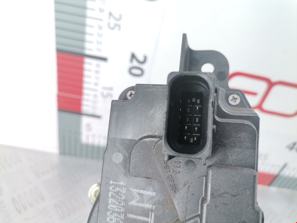 Замок двери передней правой OPEL Astra H/Family 2004-2015