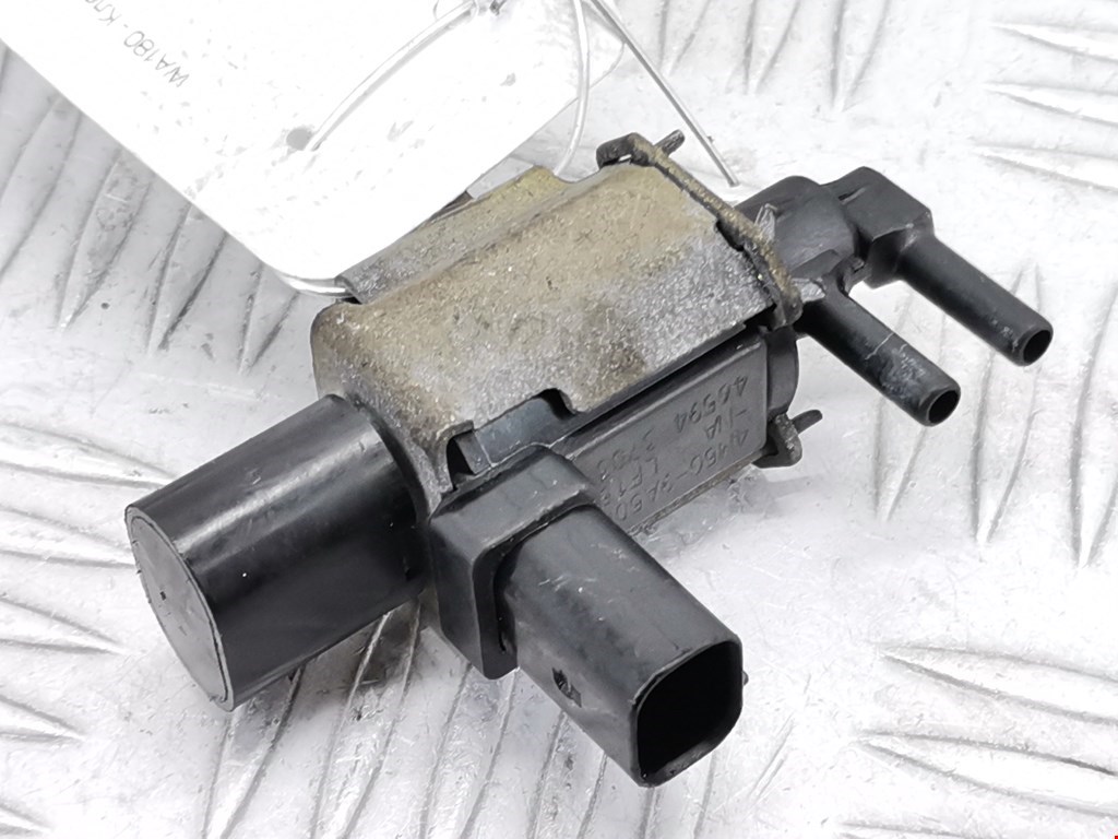 Клапан воздушного фильтра Ford C-MAX 1 (2003-2010)