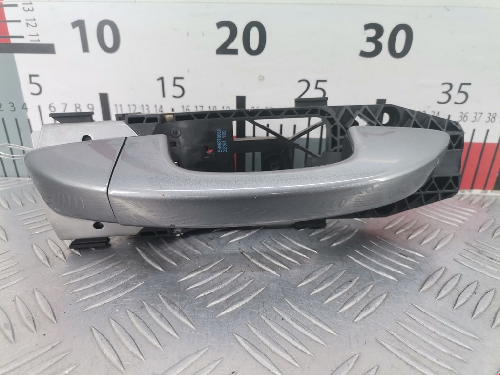 Ручка двери передней наружная правая VOLKSWAGEN Golf VI 2009-2012