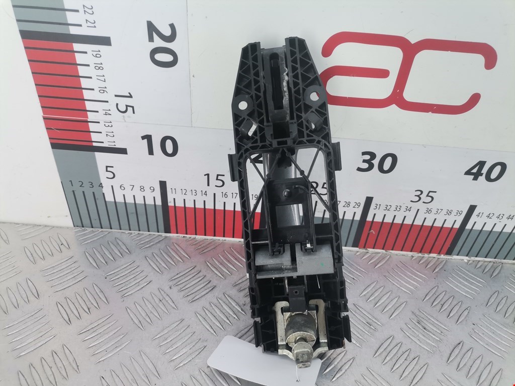 Ручка двери передней наружная правая VOLKSWAGEN Golf VI 2009-2012