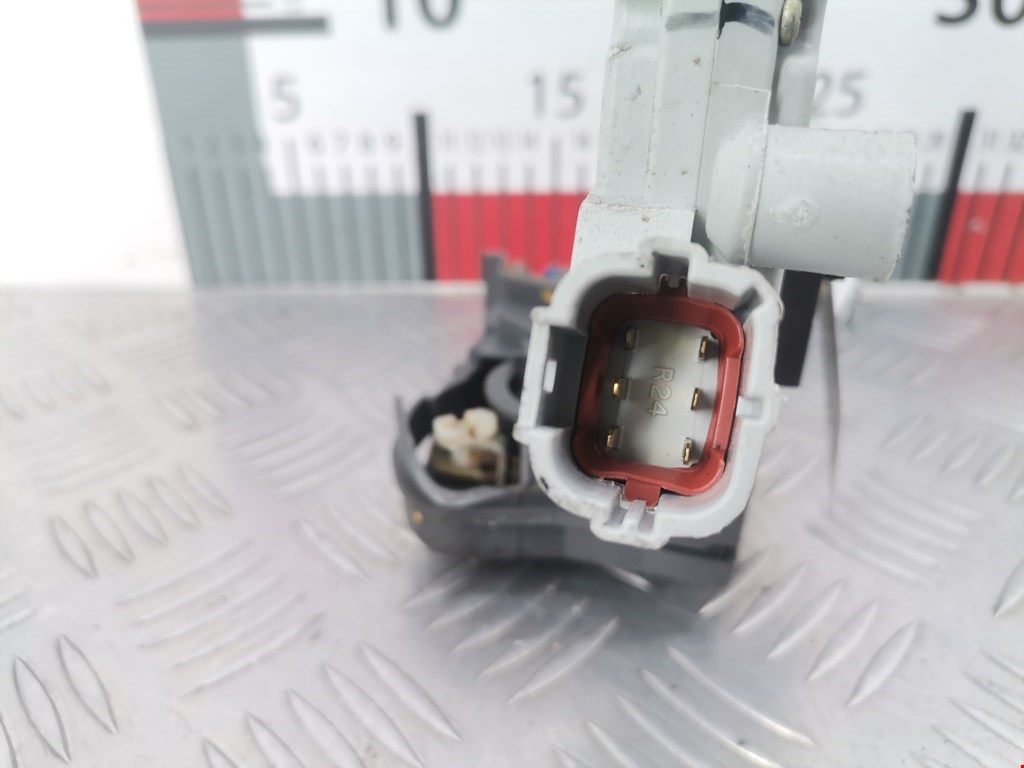 Замок двери передней правой NISSAN X-Trail T30 2000-2007