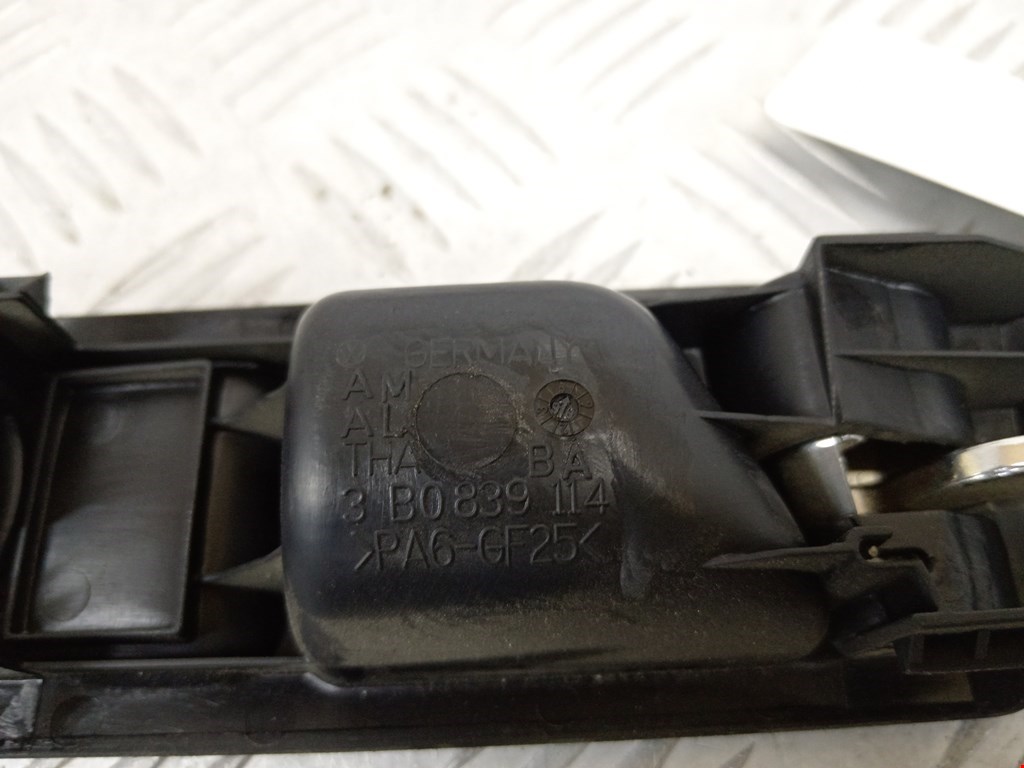 Ручка дверная задняя внутренняя правая VOLKSWAGEN Golf IV 1997-2003