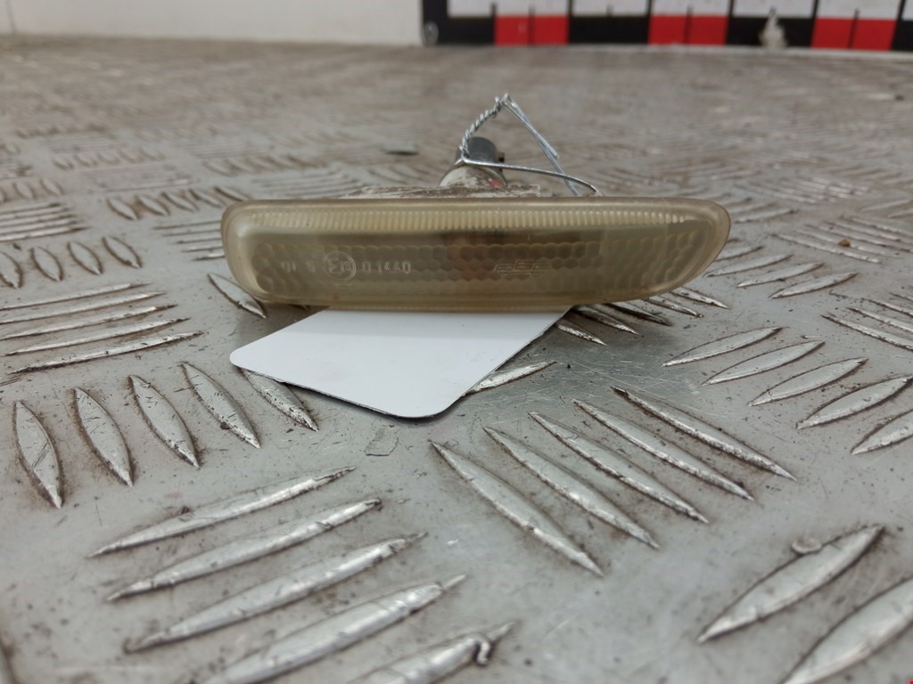 Повторитель указателя поворота правый BMW 3-Series (E46) (1998-2007)