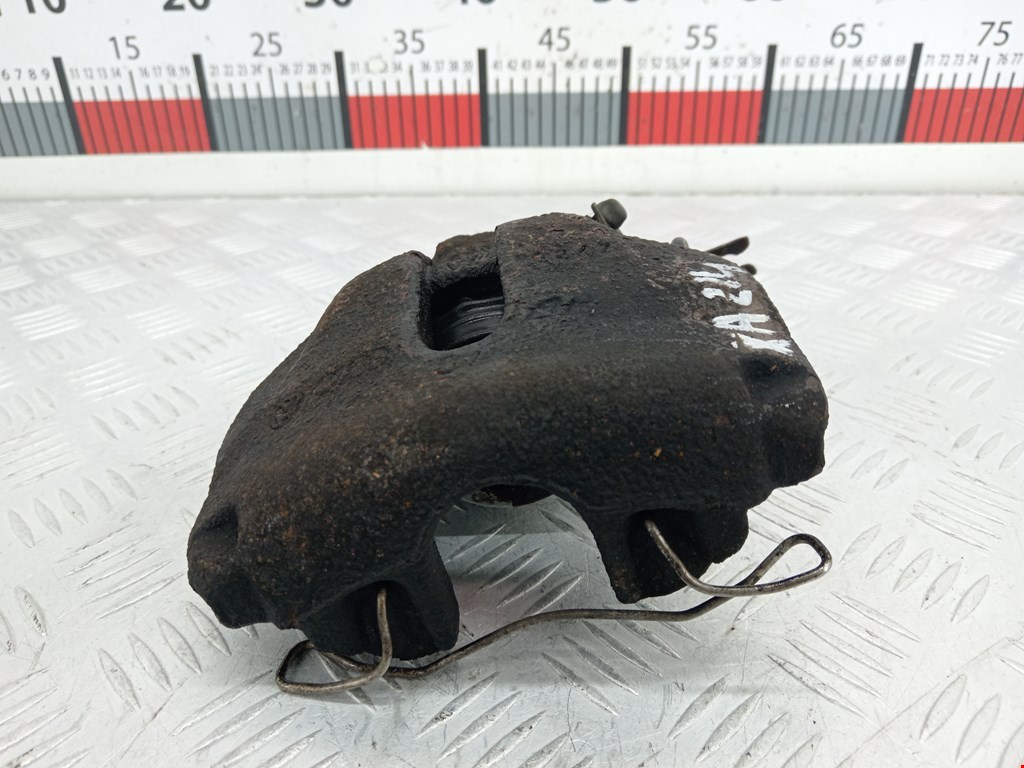 Суппорт передний правый VOLKSWAGEN Passat B5 1997-2005