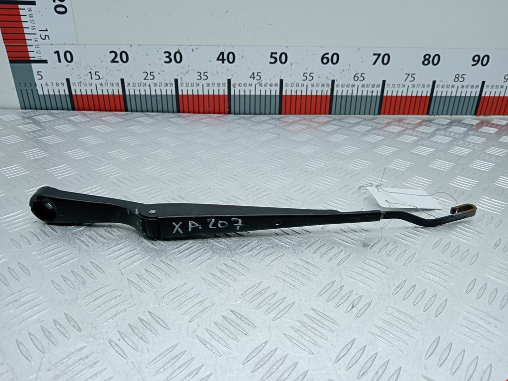 Поводок дворников передний левый/ правый SAAB 900 1993-1998