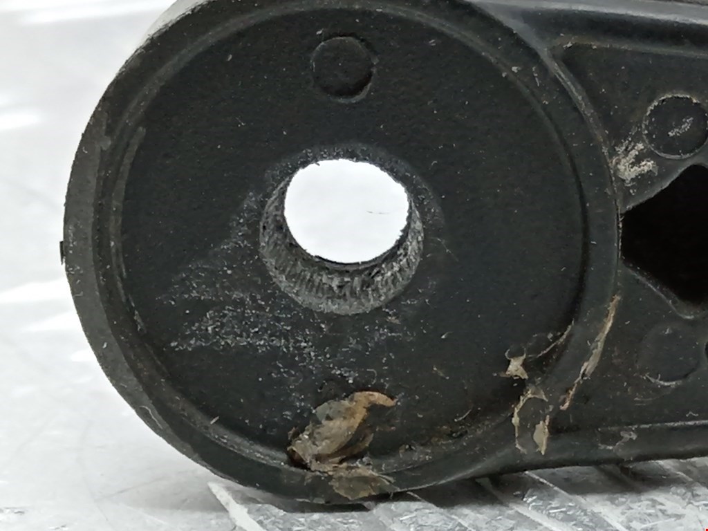 Поводок дворников передний левый/ правый SAAB 900 1993-1998