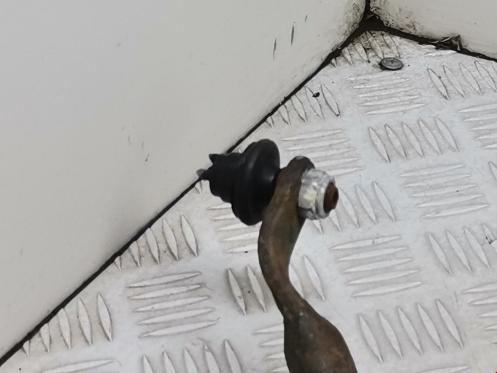 Стабилизатор передний (поперечной устойчивости подвески) MAZDA Premacy CP 1999-2004