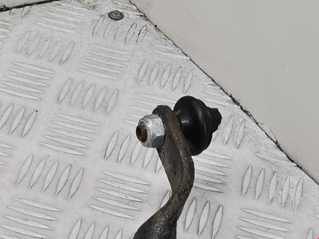 Стабилизатор передний (поперечной устойчивости подвески) MAZDA Premacy CP 1999-2004