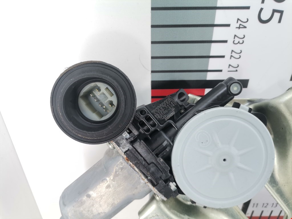 Стеклоподъемник передний левый TOYOTA RAV 4 XA30 2006-2012