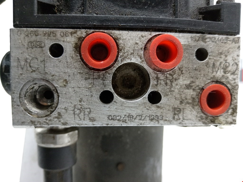 Блок ABS (насос) FORD Mondeo III 2000-2007