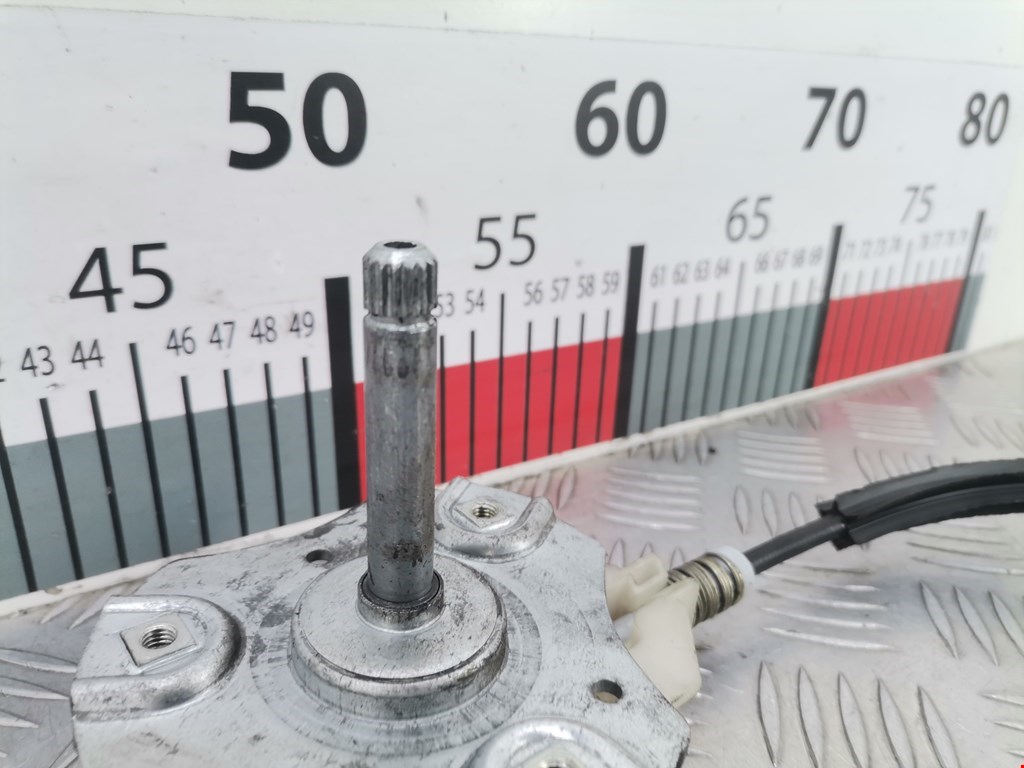 Стеклоподъемник задний правый MITSUBISHI Carisma 1995-1999