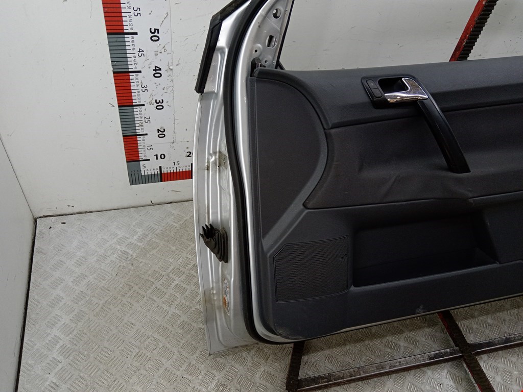 Дверь передняя правая VOLKSWAGEN Polo IV 2001-2009