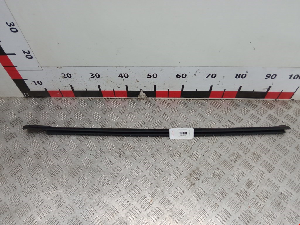 Уплотнитель (внутри) HYUNDAI Tucson l 2004-2010