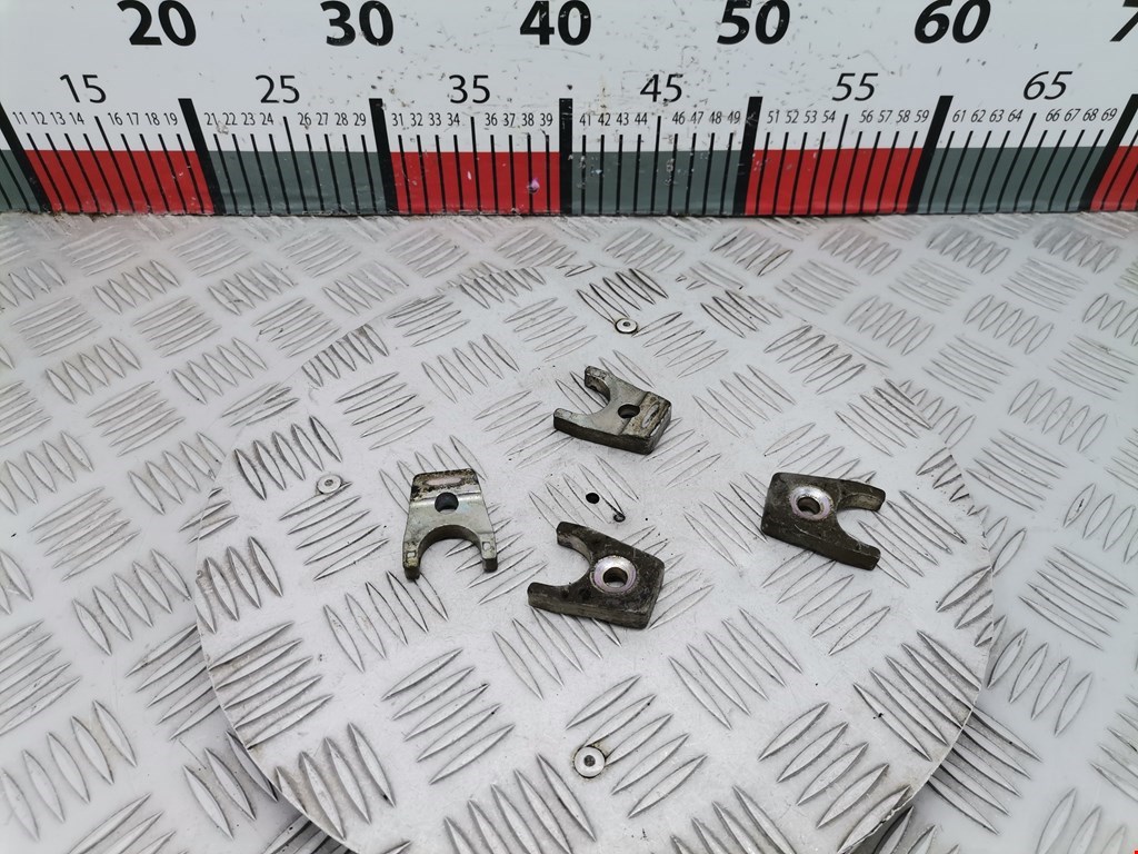 Кронштейн форсунки MITSUBISHI Carisma 1995-1999