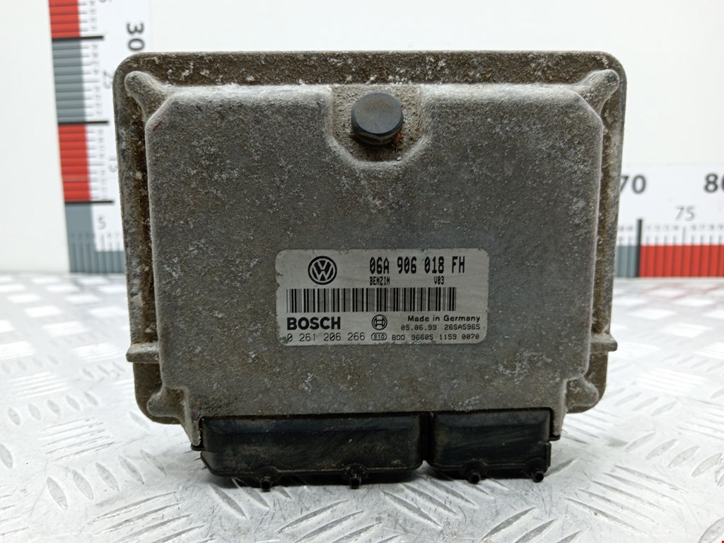 Блок управления двигателя (ЭБУ) SKODA Octavia A4 1U- 1997-2010