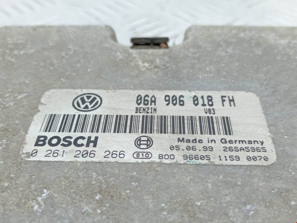 Блок управления двигателя (ЭБУ) SKODA Octavia A4 1U- 1997-2010