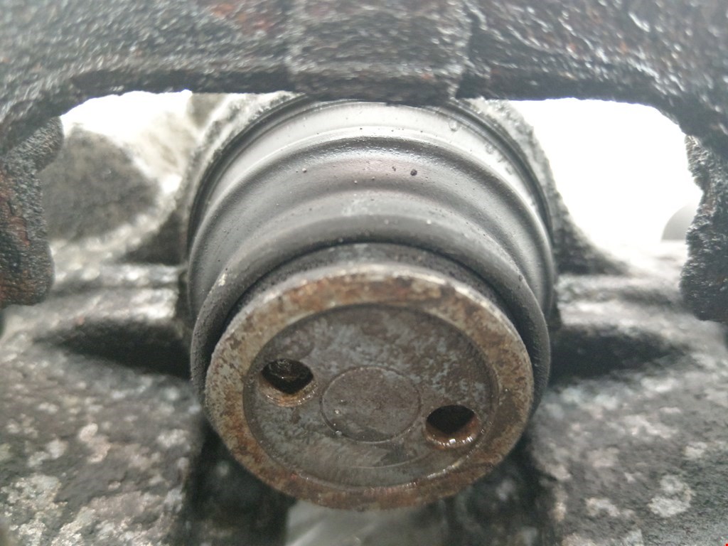 Суппорт задний правый FORD C-MAX 2003-2010