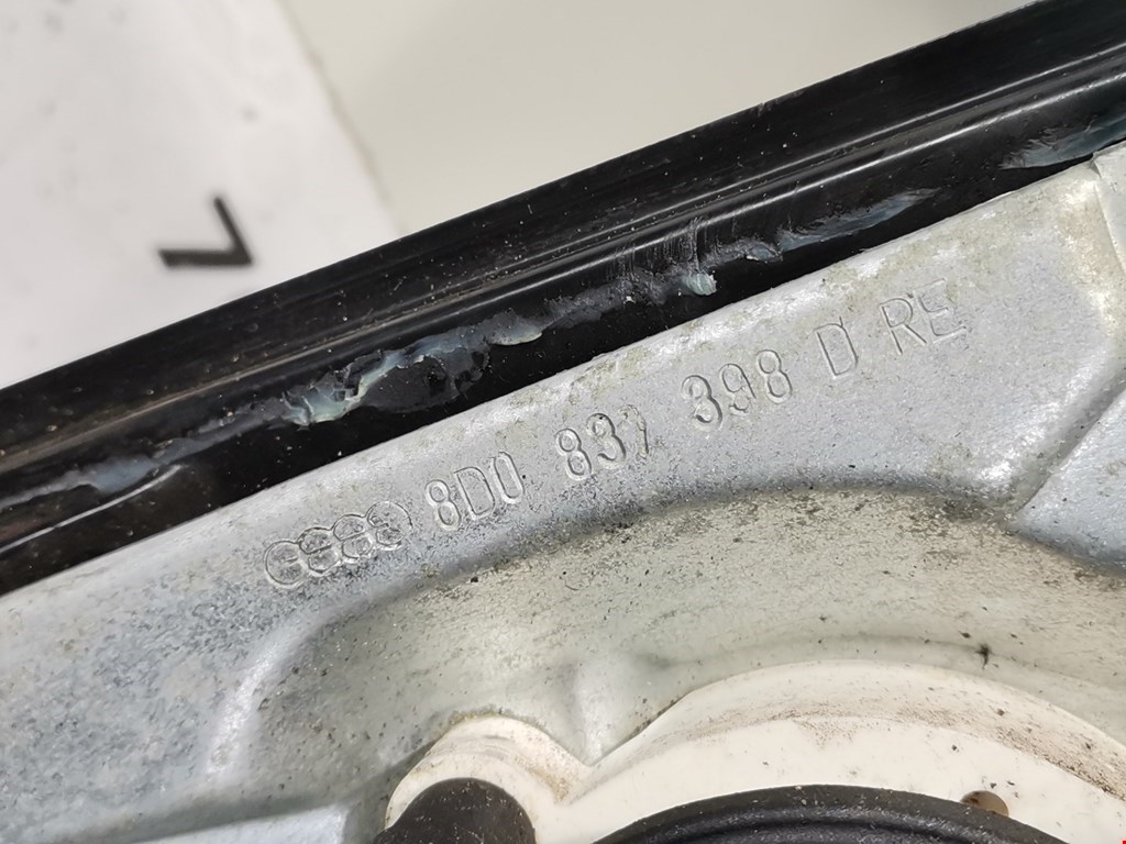 Стеклоподъемник передний правый AUDI A4 B5 1995-2001