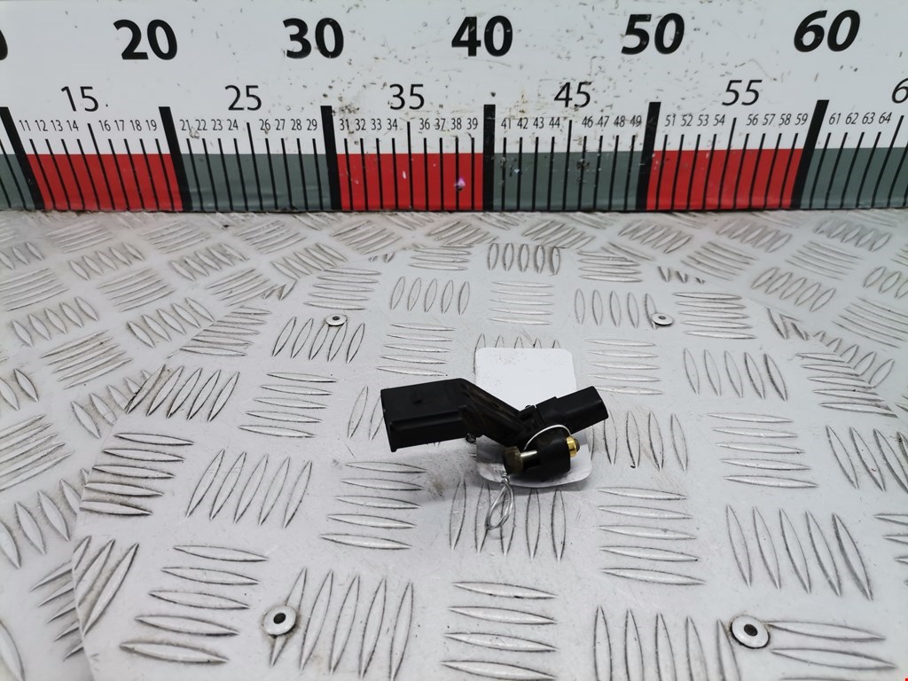 Датчик положения коленвала AUDI A3 8P 2003-2013