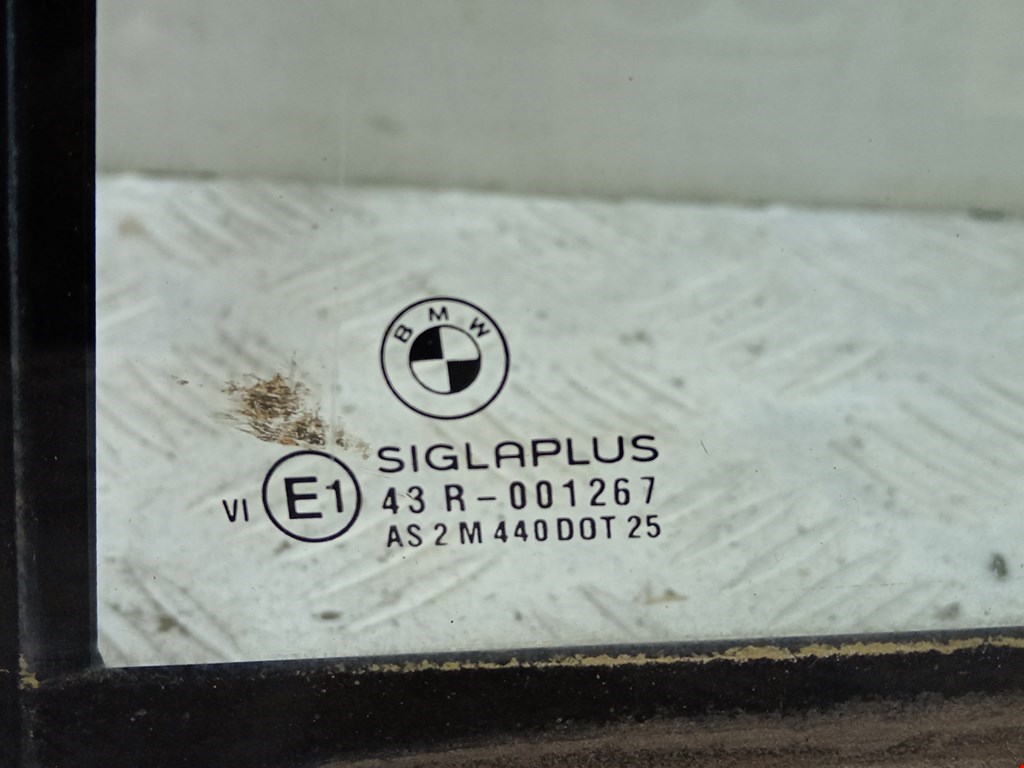 Стекло двери заднее левое BMW 5er 5 серия E39 1995-2004