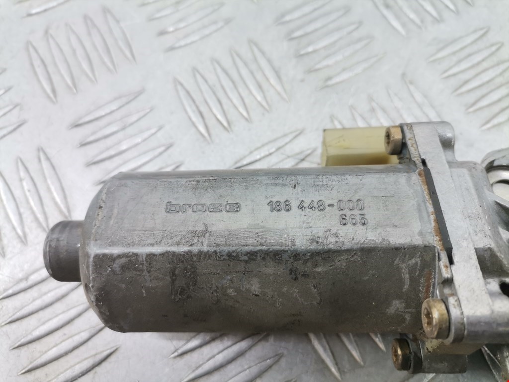 Моторчик (двигатель) стеклоподъемника VOLVO 850 R 1991-1997