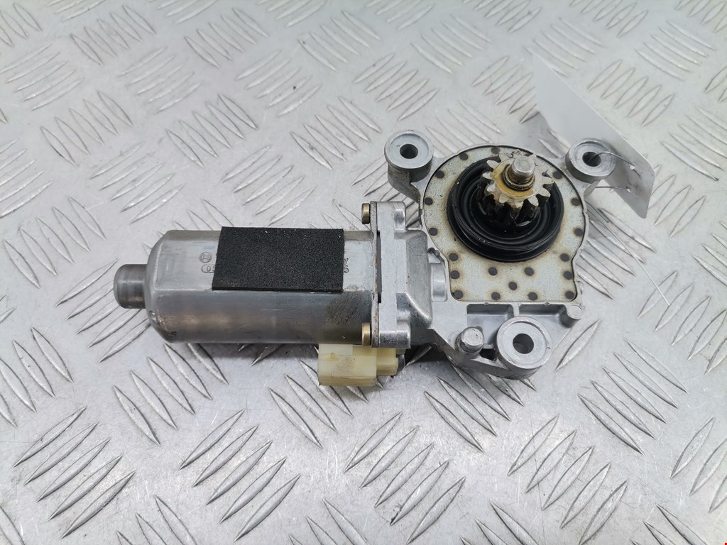 Моторчик (двигатель) стеклоподъемника VOLVO 850 R 1991-1997