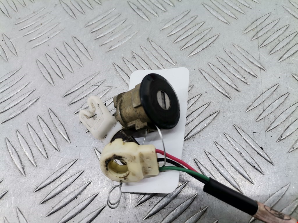 Вставка замка багажника FORD Explorer 1995-2001