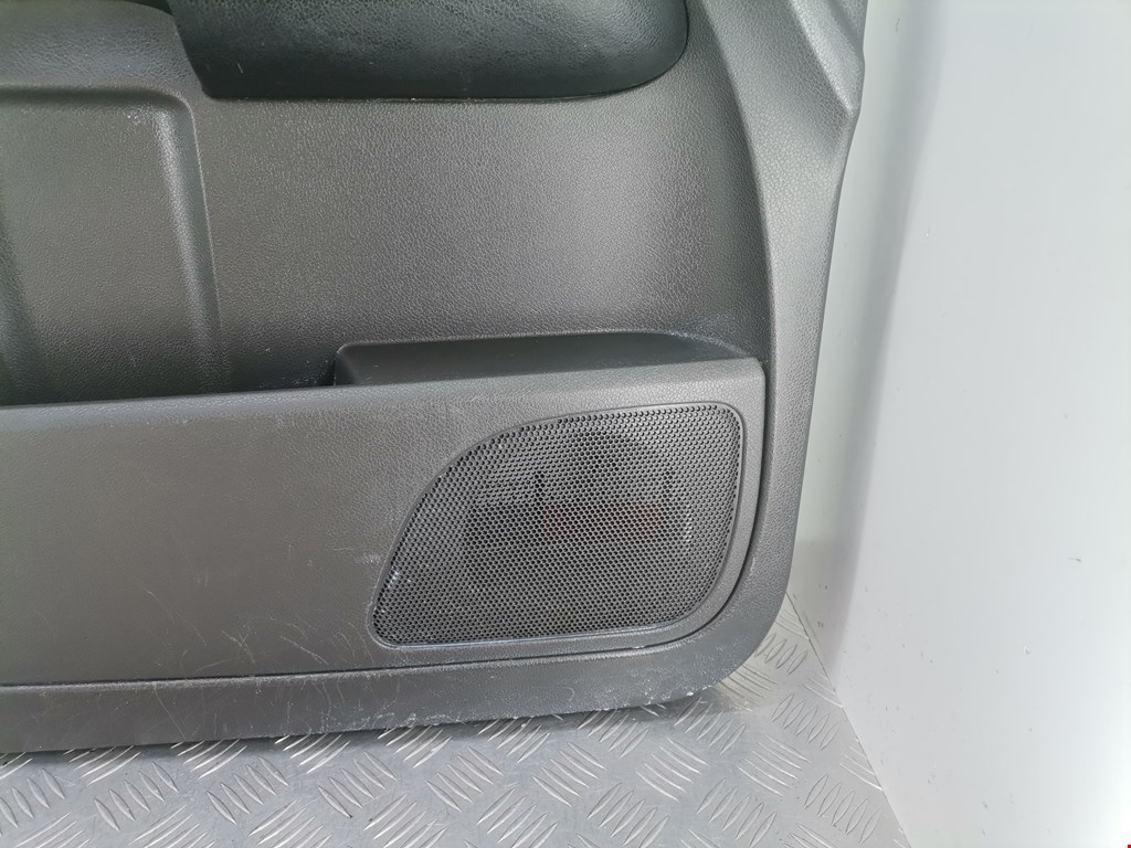 Обшивка двери передняя левая FORD C-MAX 2003-2010