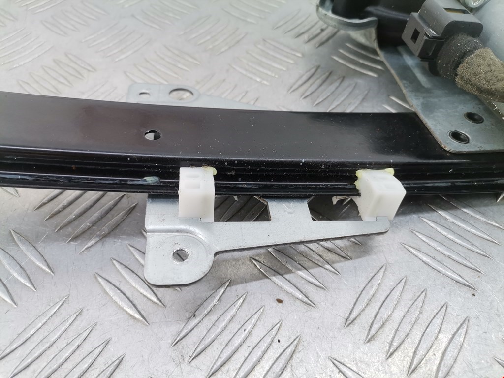 Стеклоподъемник задний правый VOLVO XC90 2002-2014