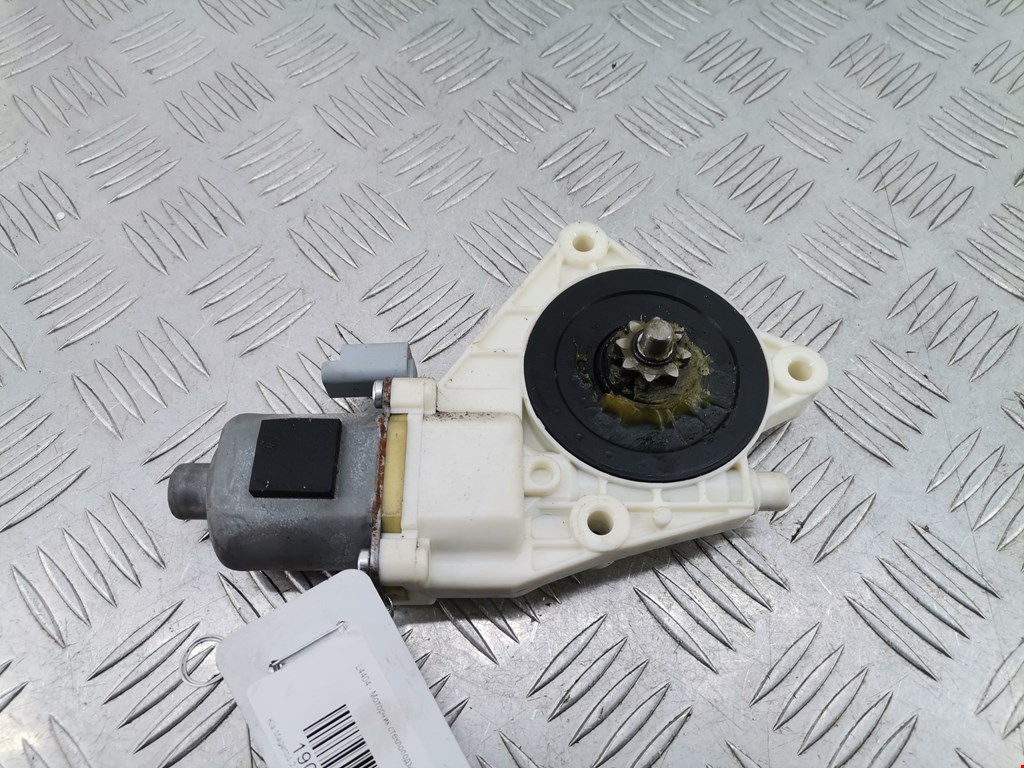 Моторчик (двигатель) стеклоподъемника KIA Magentis 2006-2010